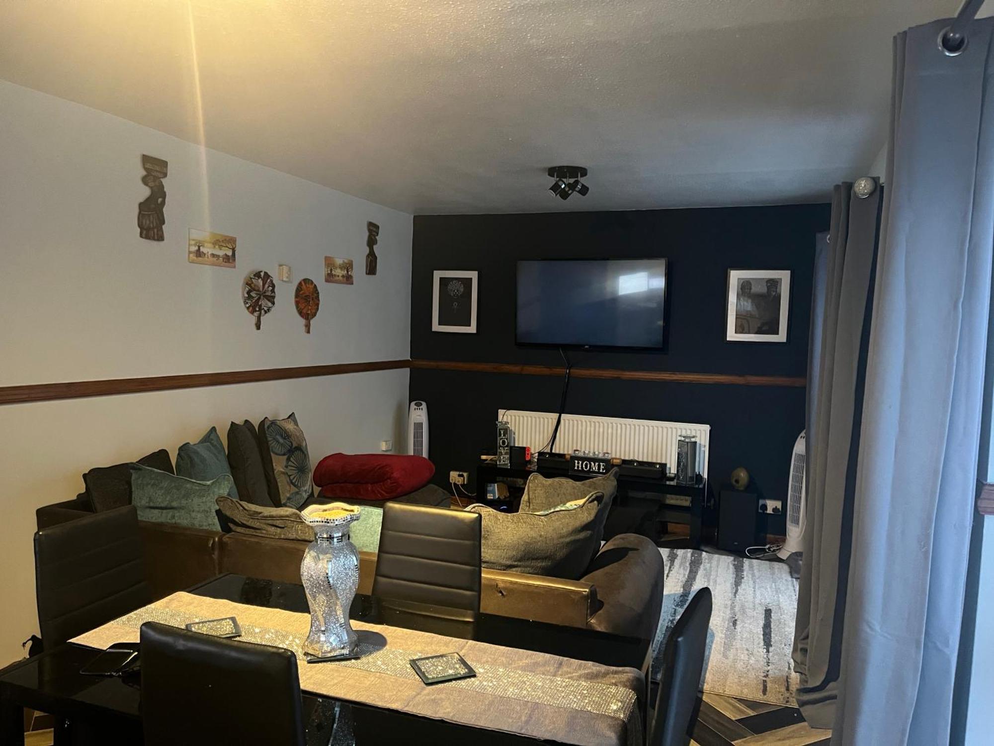 Queenomega'S Home Stay London Ngoại thất bức ảnh