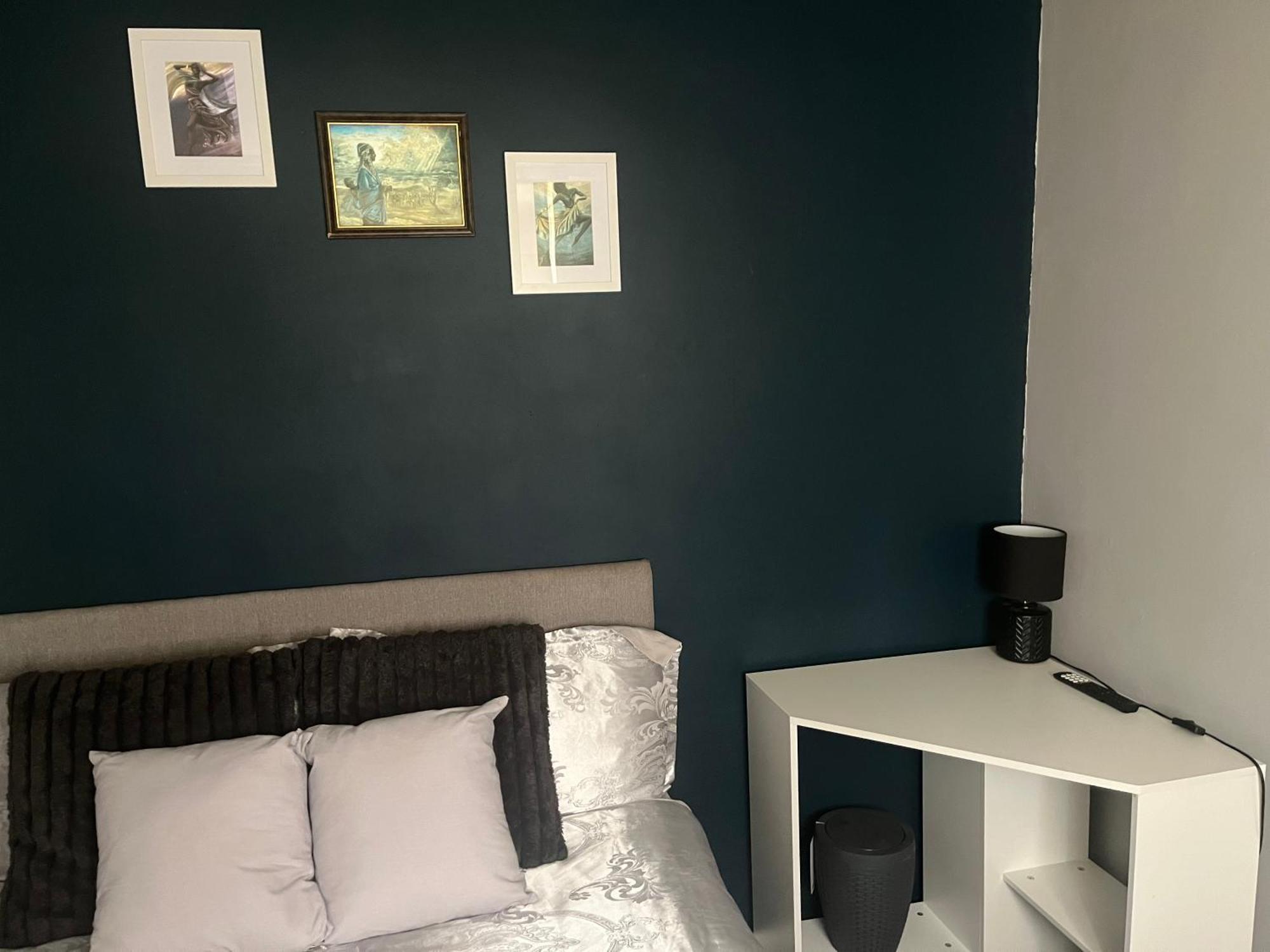 Queenomega'S Home Stay London Ngoại thất bức ảnh